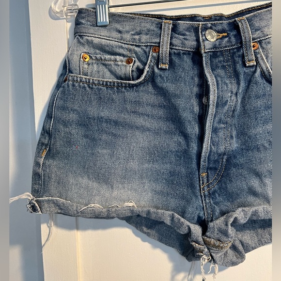 Re/done 70s High-Rise Denim Shorts - Picture 6 of 10